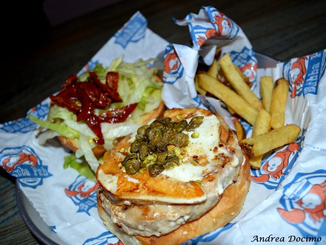 Bubba Pub a Pozzuoli. Lo SwordFish Burger