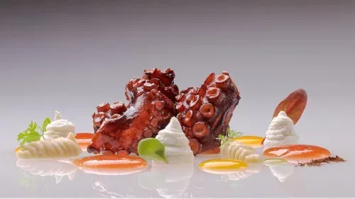 Il POLPO DAL MARE VERSO L’OMBRA DEL VESUVIO