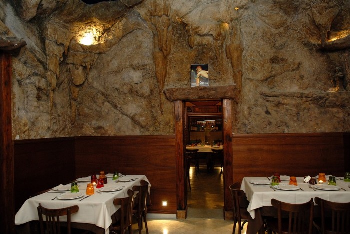 La storica pizzeria Negri , SALA GROTTA AZZURRA light