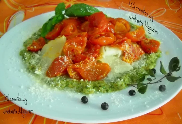 Maltagliati con crema di melanzane, pesto e pomodorini