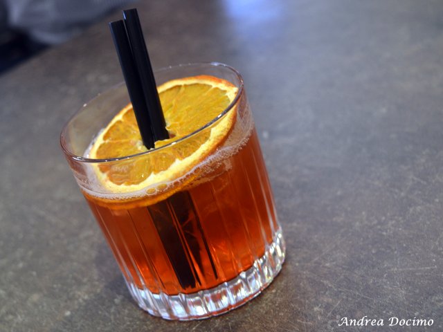 Da Gigione a Pomigliano. Il cocktail IL LATO B DEL NEGRONI di Nino Siciliano