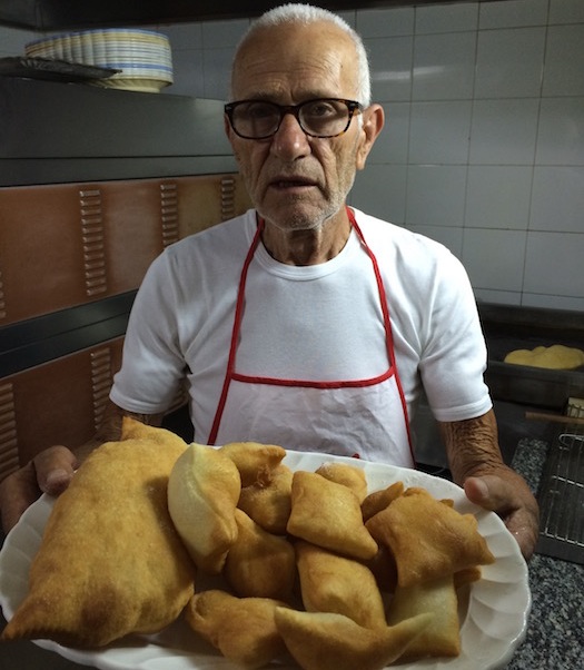 Il Grottino, Alfredo con i suoi panzerotti