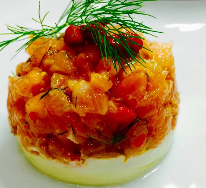MAESTRO DEL GUSTO - Tartare esotica di salmone con finocchietto e bacche di goji