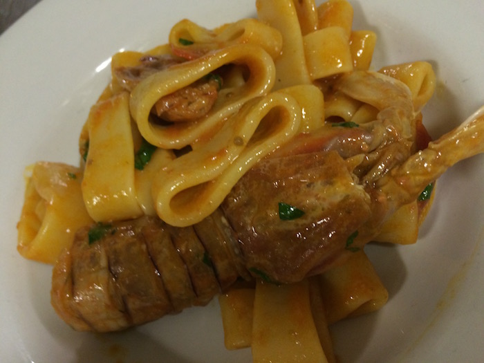 Cena sul Trabocco, Pasta con sugo di Canocchie