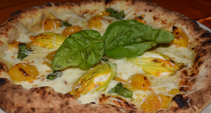 Pizza Fiori di Zucca - Pizzeria Lucignolo dei Fratelli Prisco