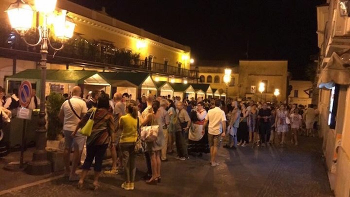 Stand di vino e cibo centro storico di Chieti