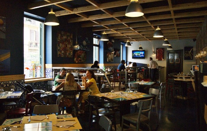 la-sala-della-pizzeria-oliva