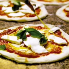 Pizza napoletana (Foto Riccardo Melillo)