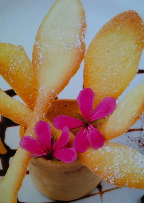 Impressionismo di zabaione e crema al caffe'