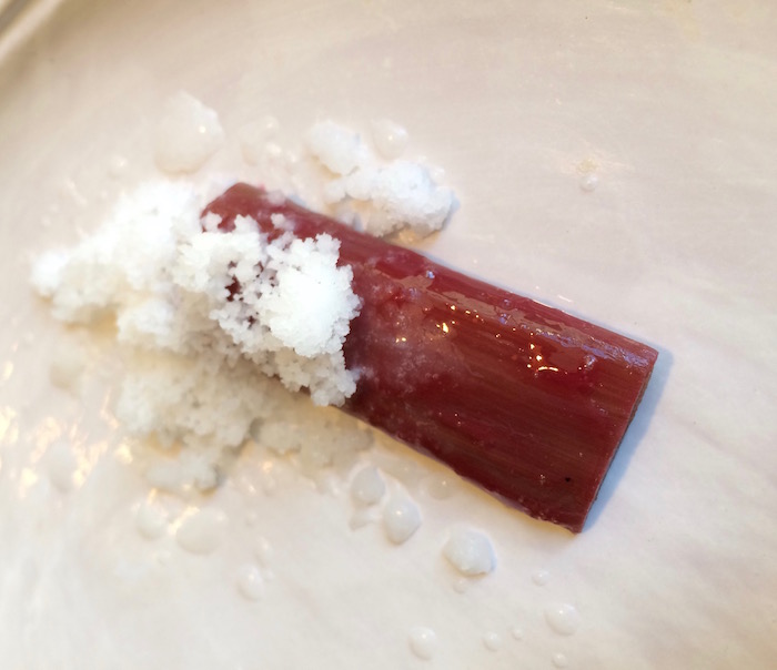 Bross  Lecce, Rabarbaro e latticello gelè e gelato al malto fermentato.