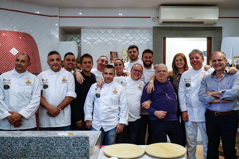 Contest #pizzaunesco i finaisti con la giuria