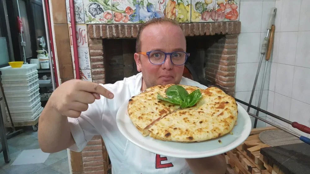 Pizza fritta nel ruoto