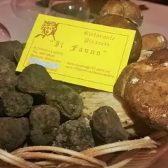 Il Fauno, Il cesto con porcini e tartufi