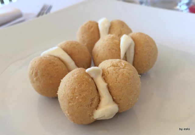 Il Magone bignè con maionese di caciocavallo