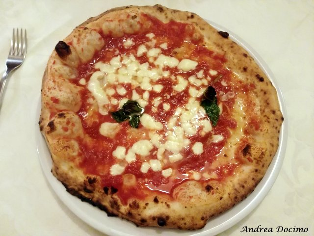 La classifica delle migliori pizzerie della provincia di Caserta. La pizza margherita di Capatosta a Recale