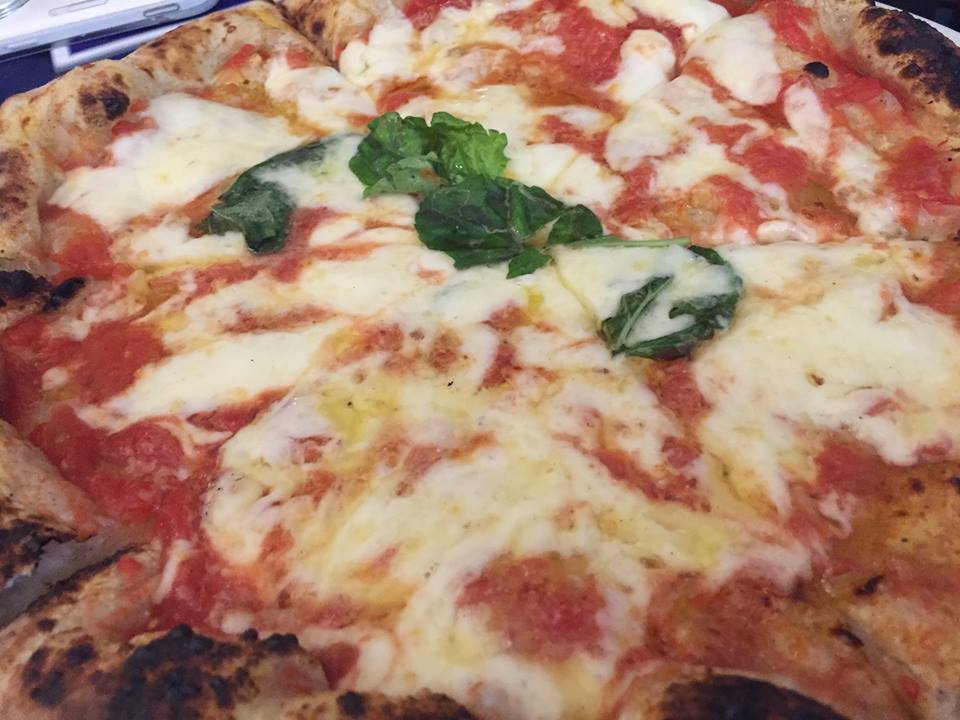 Pizzeria 'O Gemell, la margherita