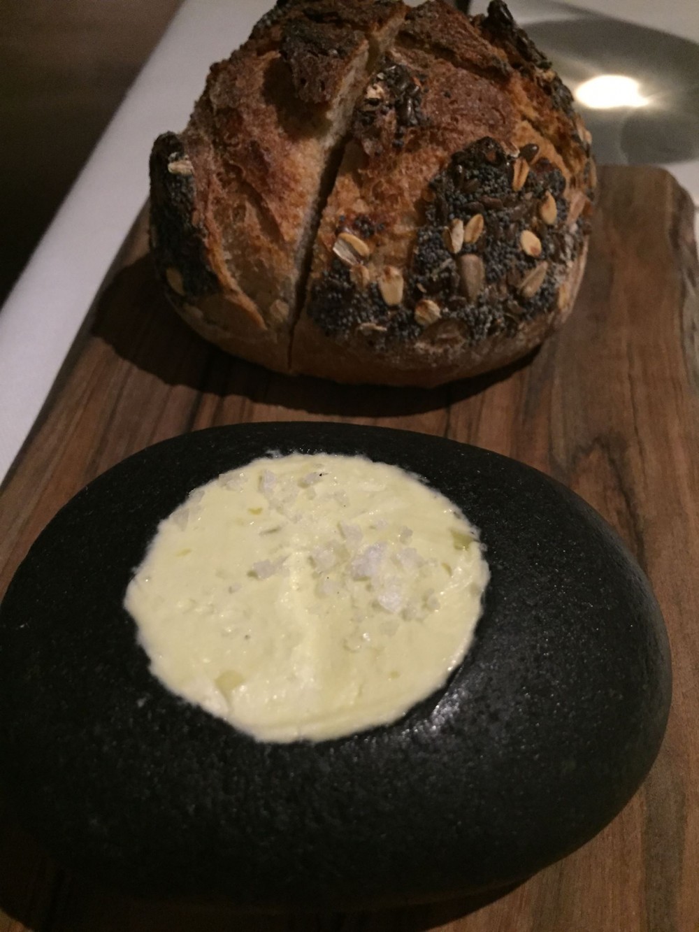 Metamorfosi di Roy Cacerese, il pane