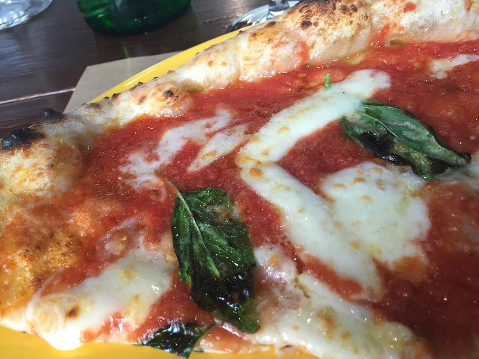 Ieri, oggi, domani, pizza margherita