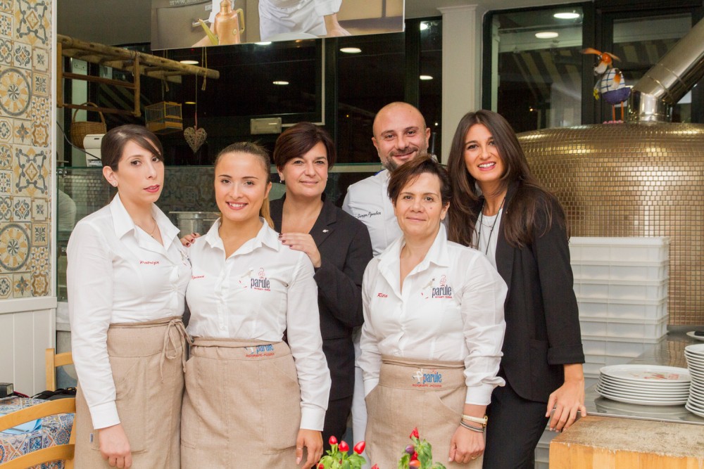 Lo staff con Adele Elisabetta Granieri ed Emanuela Chiarolanza-LeParule