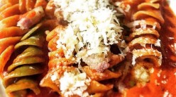 Fusilli peperoni e guanciale