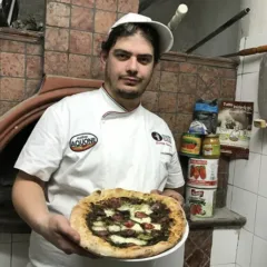 Antica Trattoria Innarone Daniele Vanore pizza ortiche e salame di nero casertano