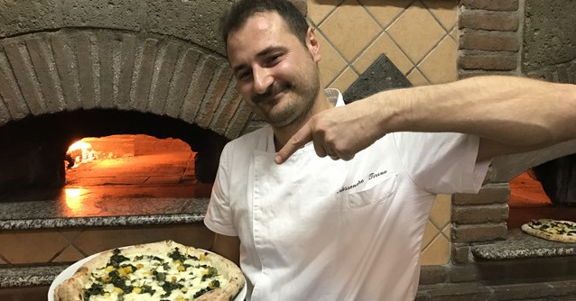 Antovin Alessandro Tirino pizza Nonna Mia con impasto da grani antichi