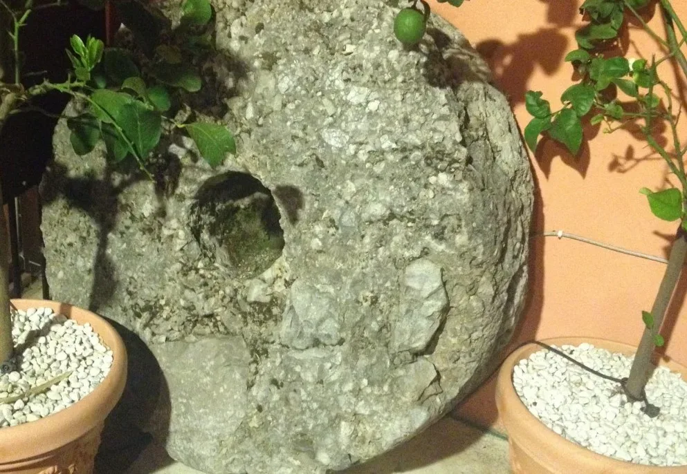 Giu' al Mulino, vecchia macina