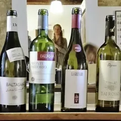 Grenache du Monde, Bottiglie