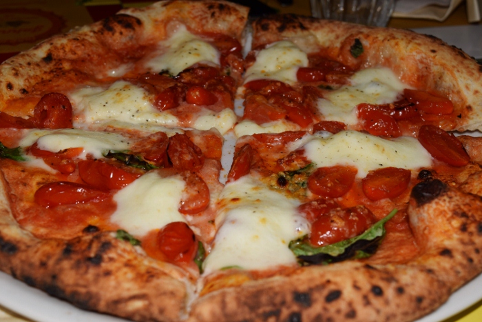 Johnny Take Ue', La pizza Bufaniello