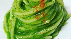 Spaghetti con radici di prezzemolo e colatura di alici