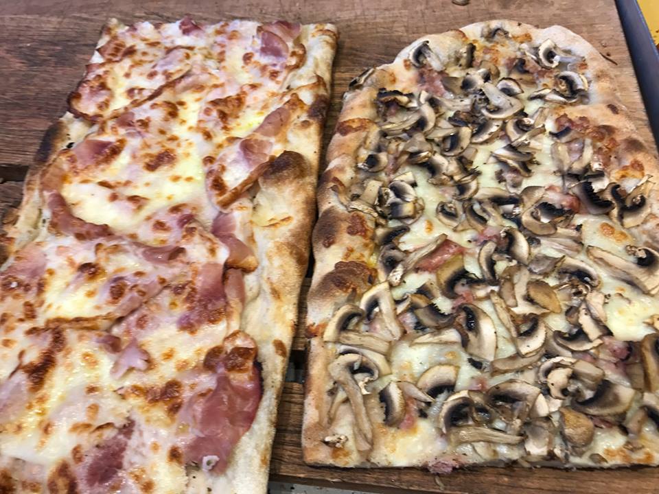 Grecco, le pizze con i funghi e con il prosciutto