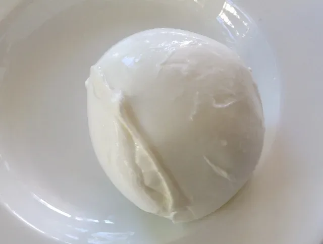 Bufala, meglio una pagina bianca che una bufala, ma c’è bufala e bufala, questa Campana DOP è del Caseificio Anteo in trasferta a Milano