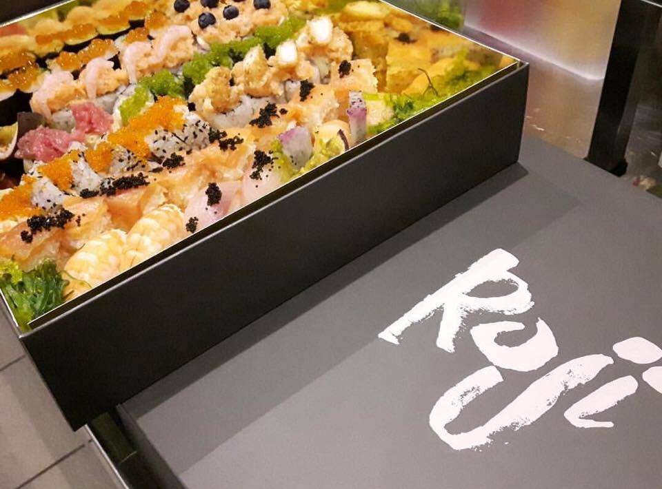 Capodanno fusion,  Roji Sushi Box di Capodanno