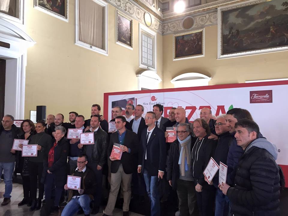 Gli ambasciatori della pizza per Slow Food