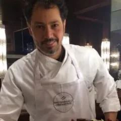 Lo chef Niko Sinisgalli