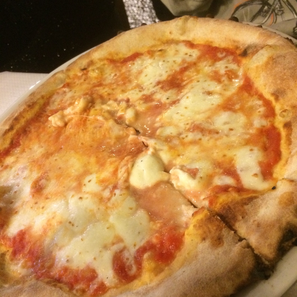O' Scugnizz Pizzeria Ruvo - La Margherita
