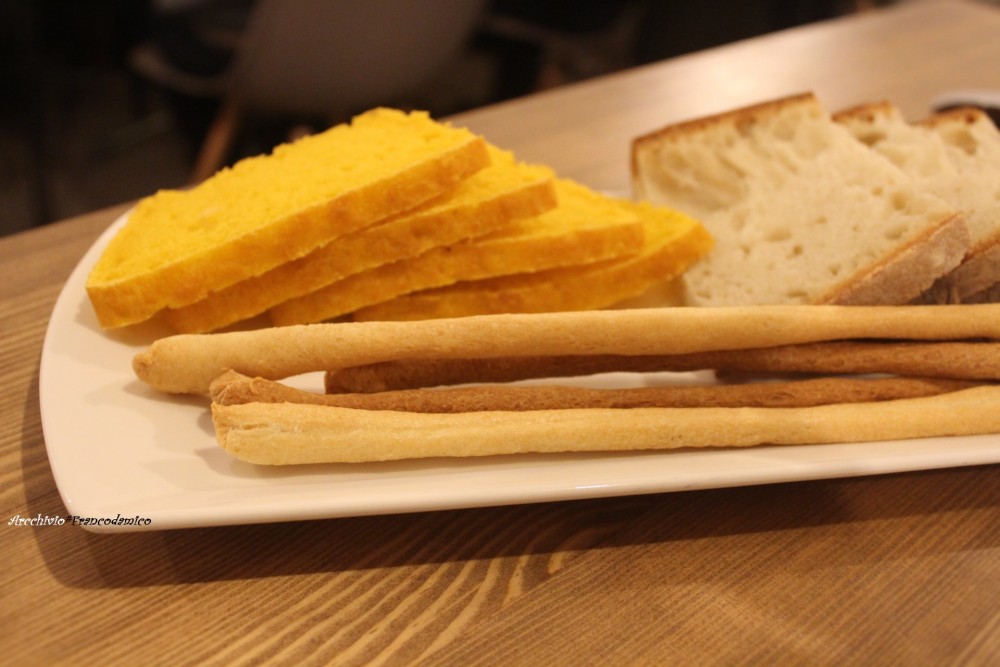 Il pane prodotto del Bistrot 26 con variante alla zucca