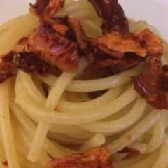 Aglio e olio con peperoni cruschi