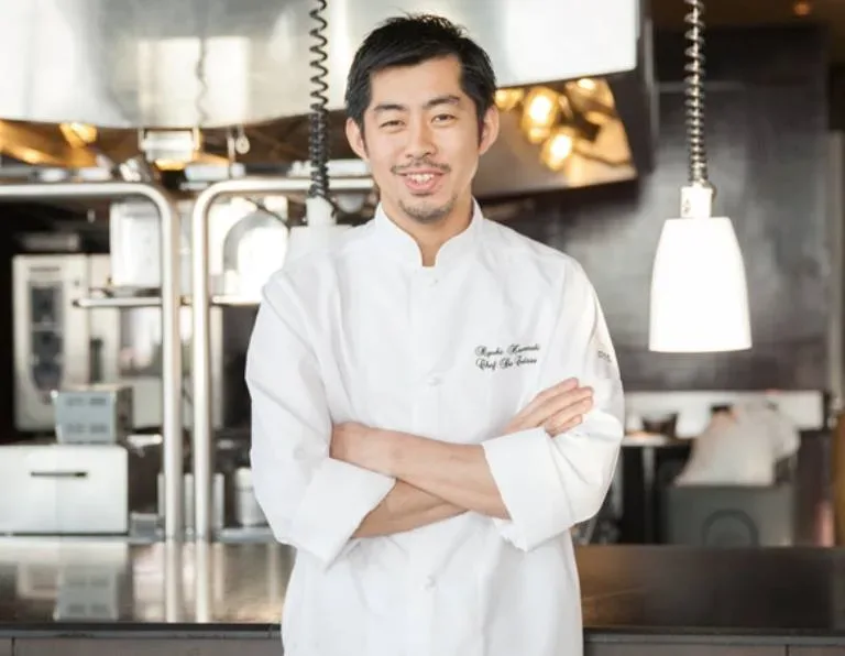 Mezzaluna, Ryuki Kawasaki - foto tratta da lebua.com