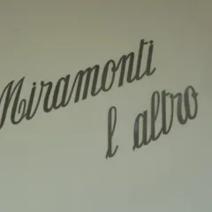 Miramonti, l’insegna, semplicemente il nome, sul muro della bella villetta a Costorio di Concesio