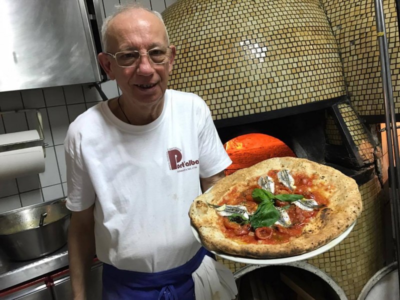 Napoli, Pizzeria Port'Alba. La passione di Gennaro e Luigi Luciano