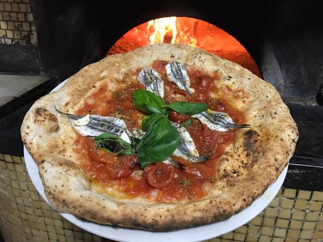 Pizzeria Port'Alba Marinara con alici