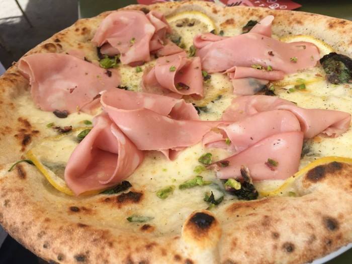 SaleRosa, con mortadella, pistacchi e limone