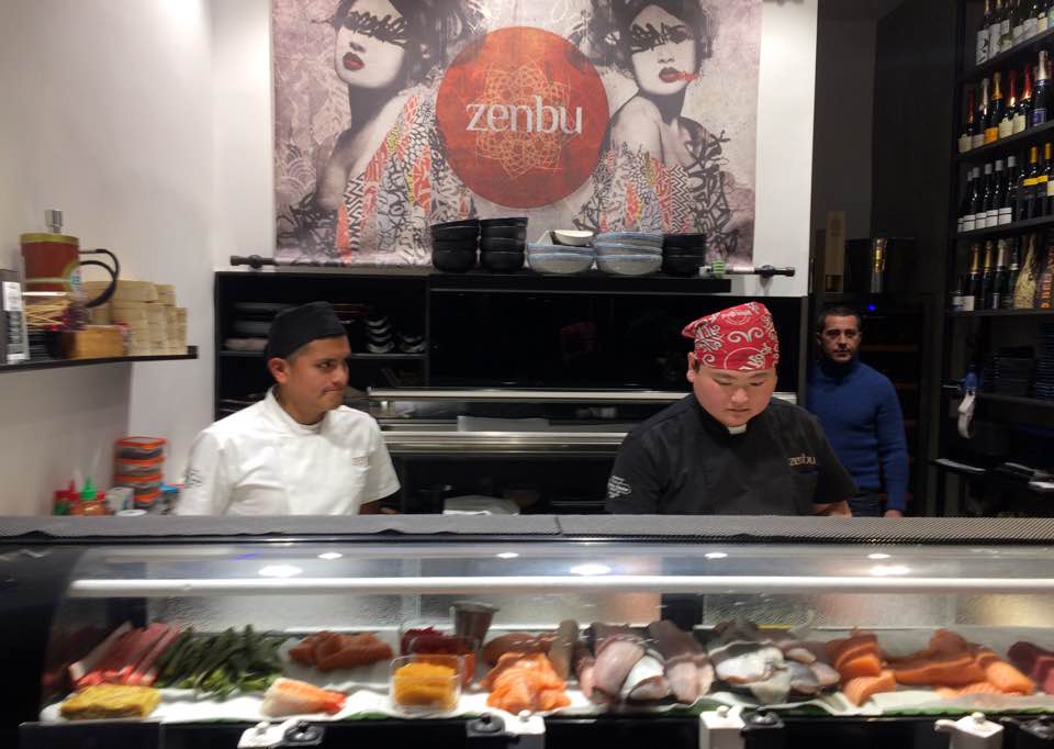 Zenbu. Sushi Counter. Gli Chef Al Lavoro