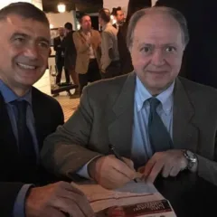 Enzo Vizzari firma con Pecoraro Scanio