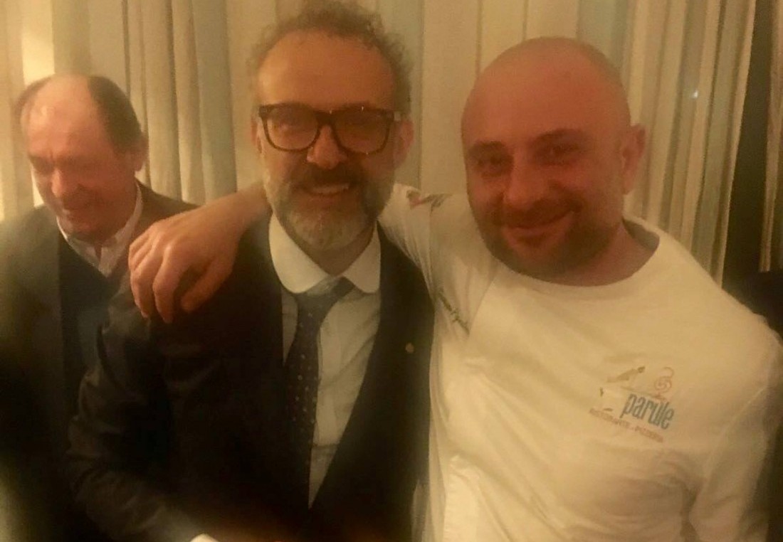 Pignalosa con le pizze fritte e Massimo Bottura