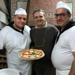 Pizzeria Bellini Carmine Russo il pizzaiolo Alberto Lippa il fornaio con Antonio Tommasino