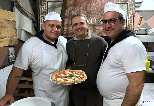 Pizzeria Bellini Carmine Russo il pizzaiolo Alberto Lippa il fornaio con Antonio Tommasino