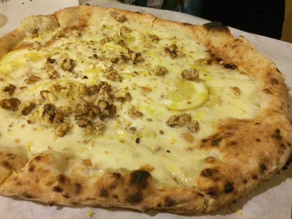 Pizzeria Mansi, ai limoni e noci di Sorrento