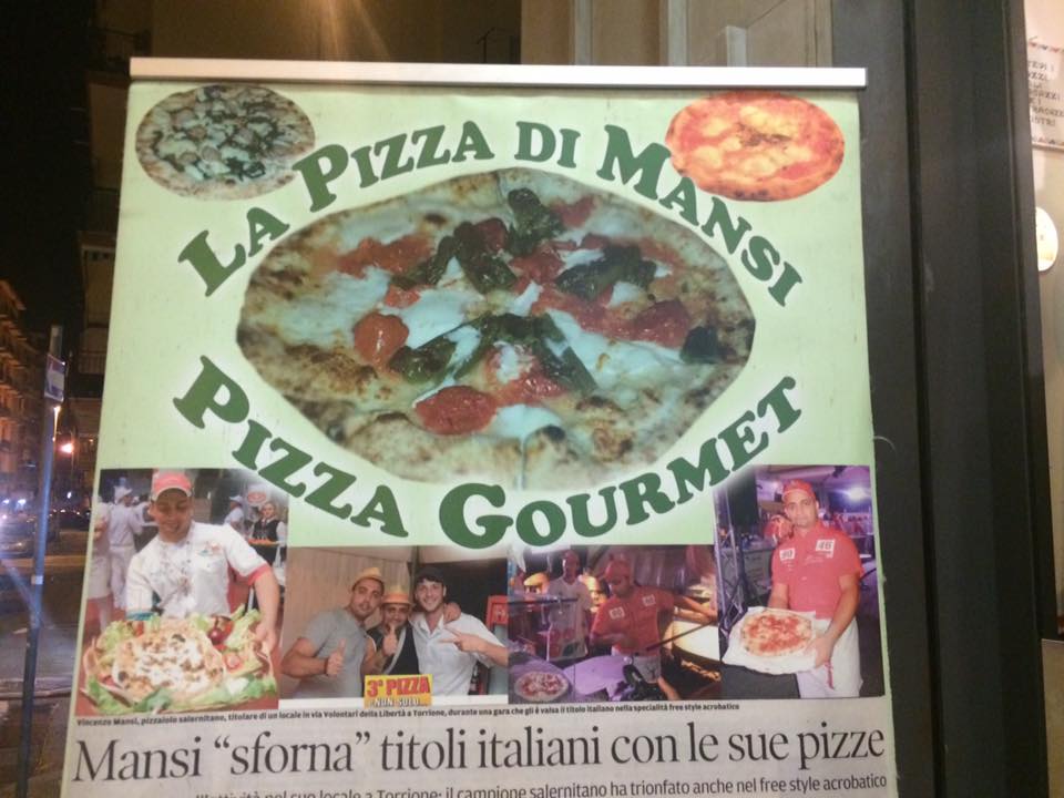 Pizzeria Mansi, cartello all'ingresso